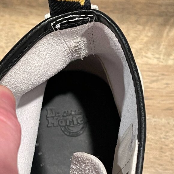 Dr Marten's Women''s White Lace Up Boots, Size 9, GUC - Picture 6 of 9